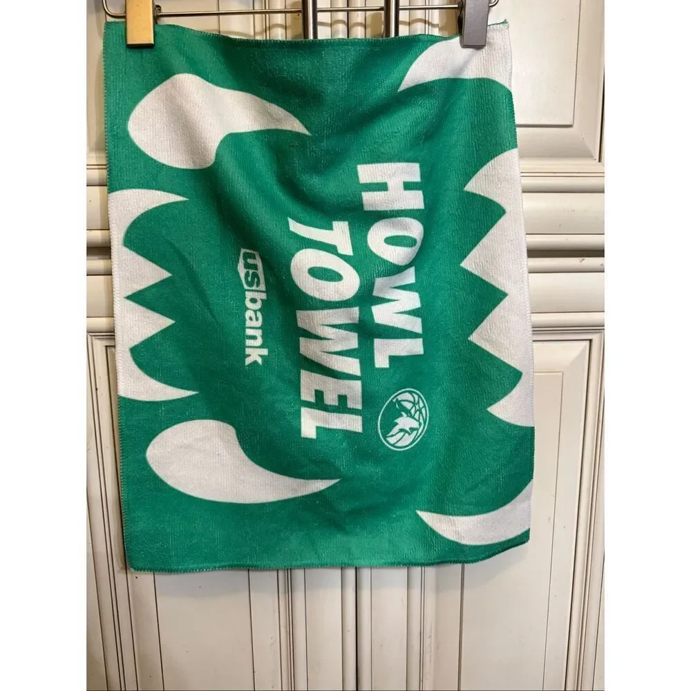 Minnesota Timberwolves SCARCE 2022 SGA US Bank Howl Towel Green White OS NWOT